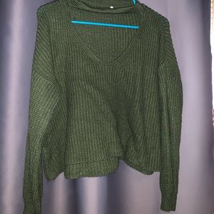 Dark green keyhole cropped sweater size large